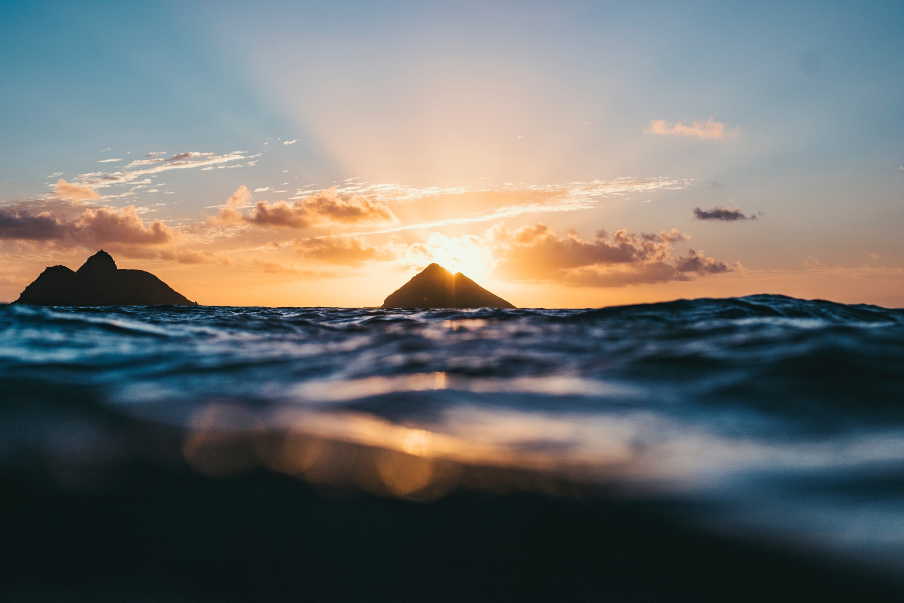 Sunset on the Sea with Magnificent Ko Olina Oahu Weather.