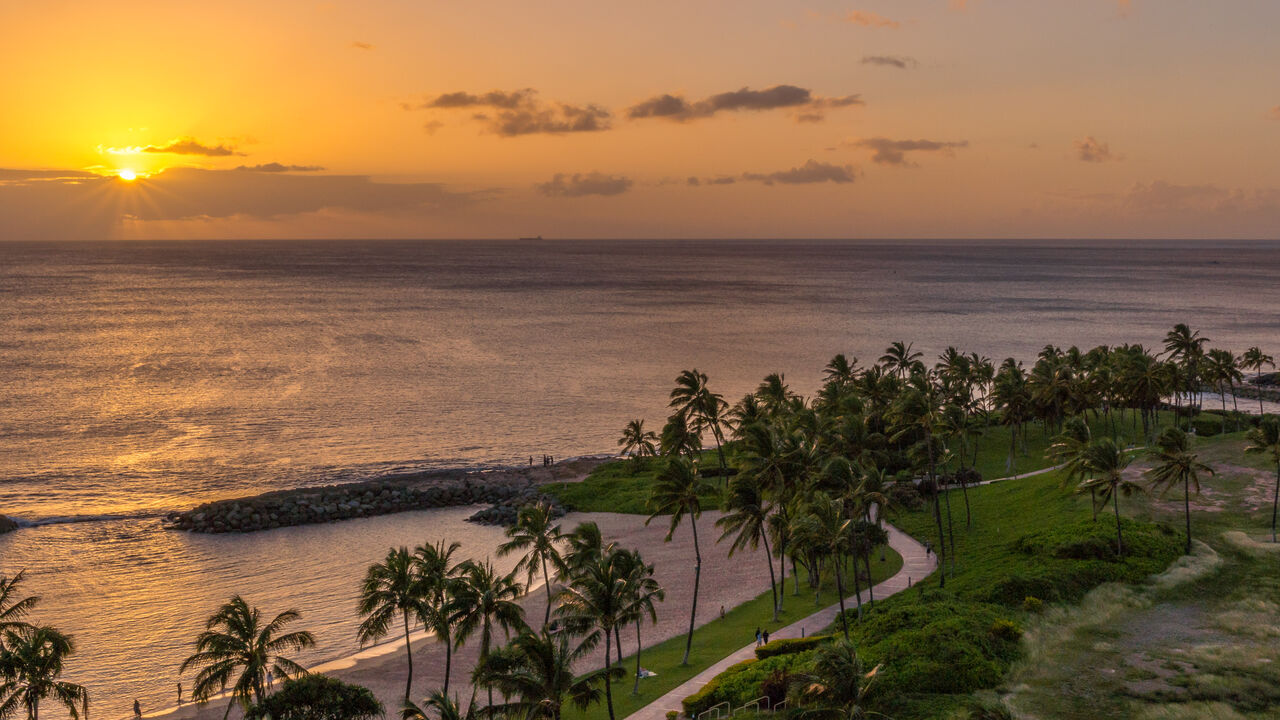 Views from one of our Oceanfront Oahu vacation Rentals