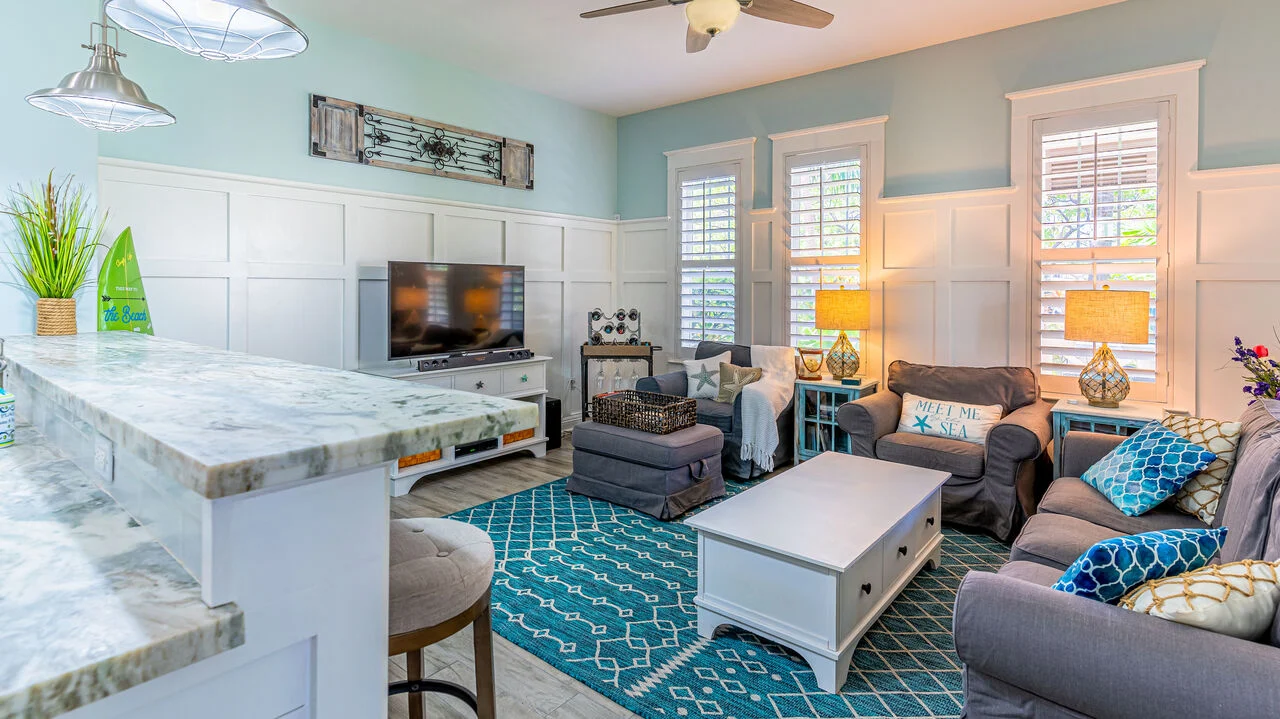 The living room of one of our Oahu luxury vacation rentals